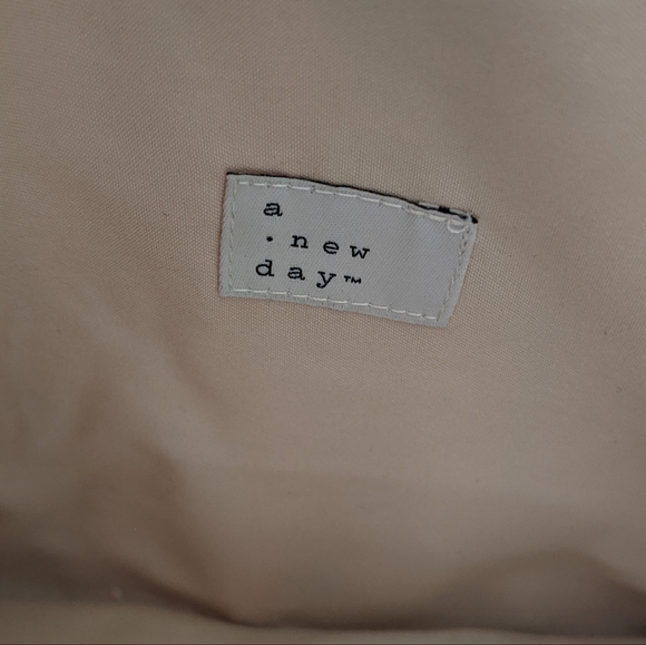 a new day Woven Straw Wristlet/Clutch - Picture 2 of 5